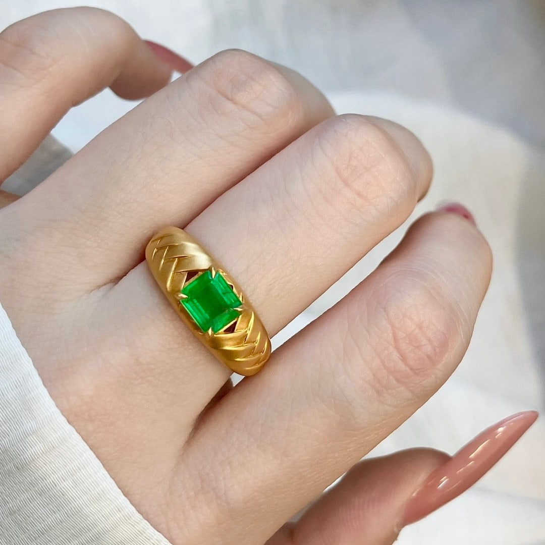 14k Gold 0.80 Ct Natural Emerald Ring - 6