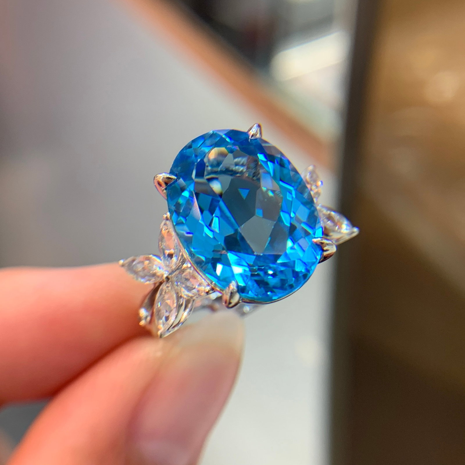 14k Gold 13.31 Ctw Natural Topaz & Sapphire Ring - 6