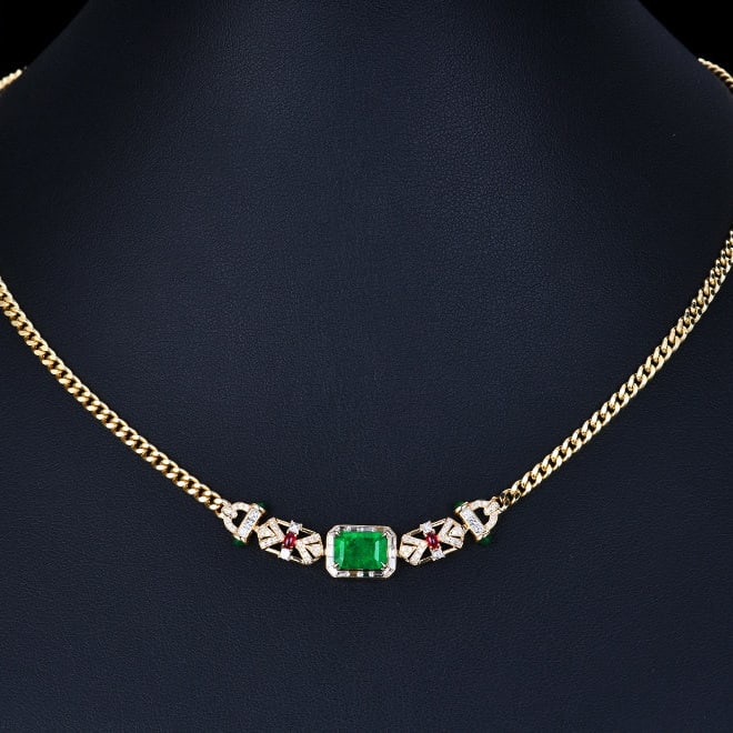 14k Gold 2.83 Ctw Vivid Green Natural Emerald & Diamond Necklace: Ref:231118233 // gold content:14k gold // main gemstone:emerald // shape:octagonal // carat weight:2. 08ct // color:vivid green // treatment:natural // // adjacent gemstone 2 : diamond // number of