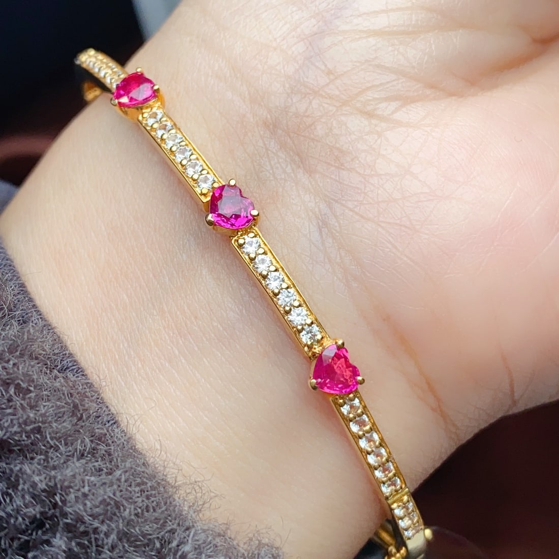 14k Gold 6.27 Ct Natural Ruby & Sapphire Bangle - 4