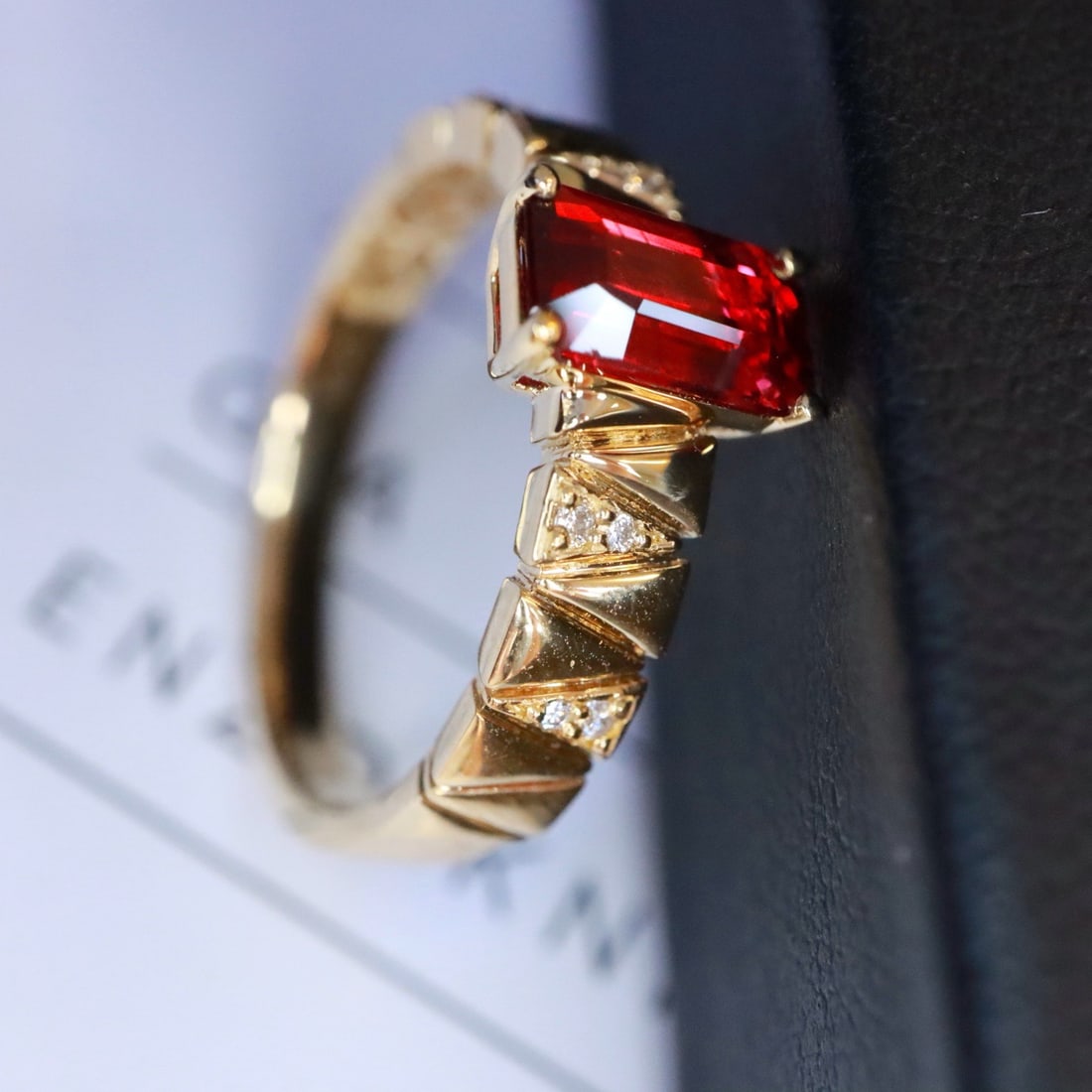 14k Gold 1.11 Ctw Natural Ruby & Diamond Ring - 6