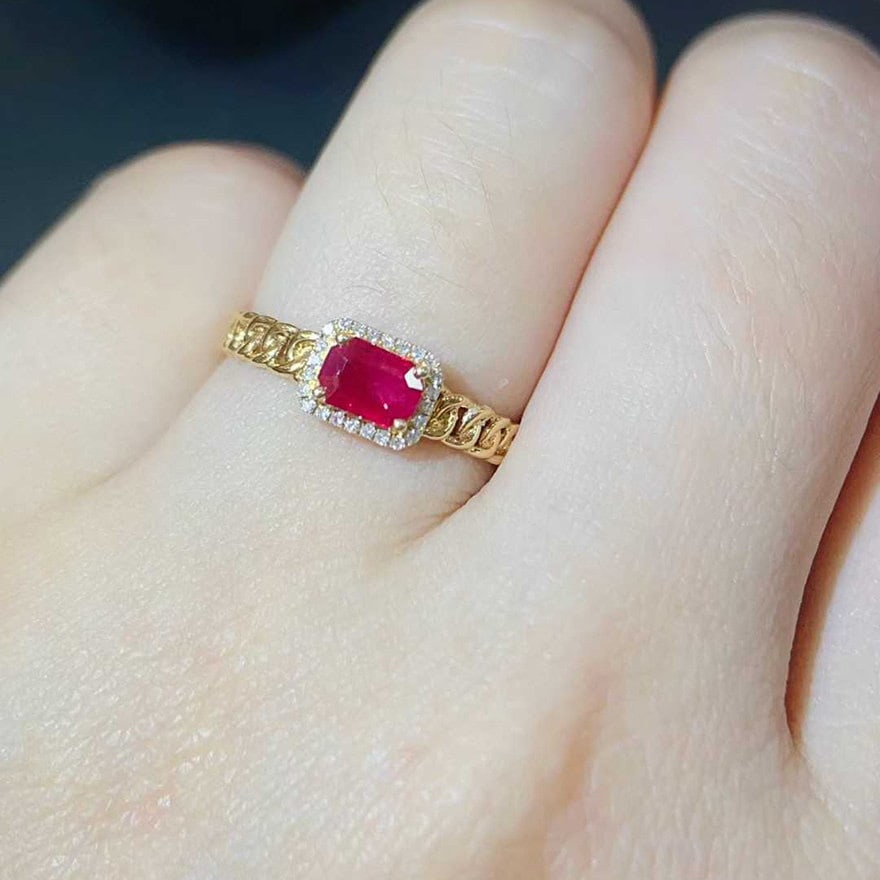 14k Gold 0.60 Ctw Natural Ruby & Diamond Ring - 5