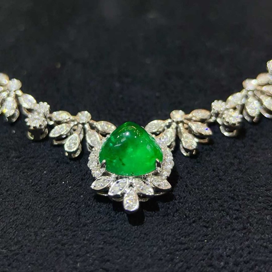 14k Gold 4.08 Ctw Vivid Green Natural Emerald & Diamond Necklace - 4