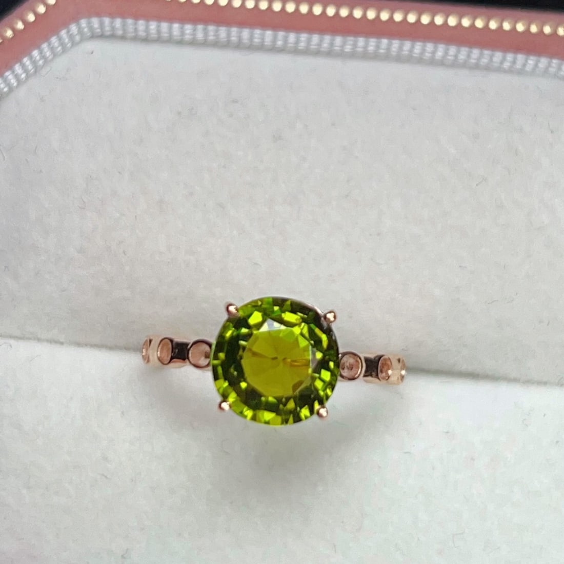 14k Gold 2.35 Ct Natural Tourmaline Ring: Ref:231118359 // gold content:14k gold // ring size:7. 25us // // main gemstone:tourmaline // shape:round // carat weight:2. 35ct // color:green // treatment:natural // cut grade:g // Condition: New