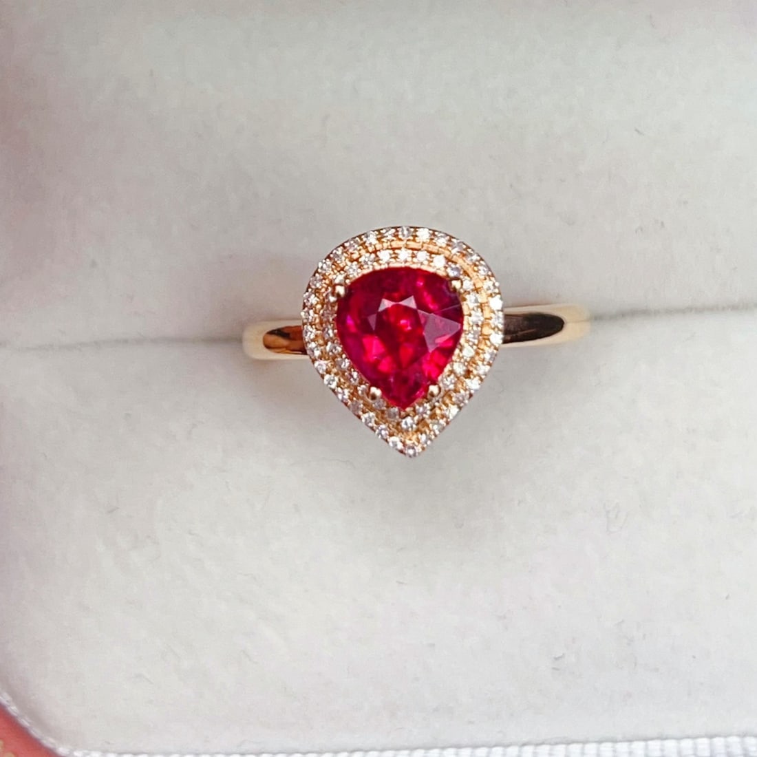 14k Gold 1.37 Ctw Natural Tourmaline & Diamond Ring: Ref:231118370 // gold content:14k gold // ring size:7. 25us // // main gemstone:tourmaline // shape:pear // carat weight:1. 18ct // color:red // treatment:natural // // adjacent gemstone 2 : diamond