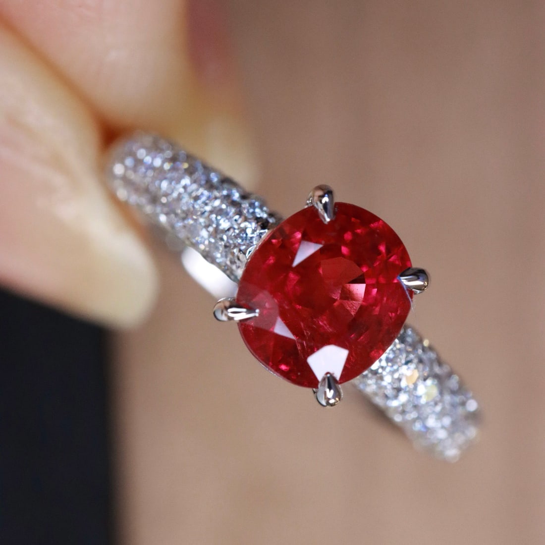 14k Gold 1.36 Ctw Natural Ruby & Diamond Ring: Ref:231118389 // gold content:14k gold // ring size:7. 25us // // main gemstone:ruby // shape:oval // carat weight:1. 06ct // color:red // treatment:natural // // adjacent gemstone 2 : diamond //