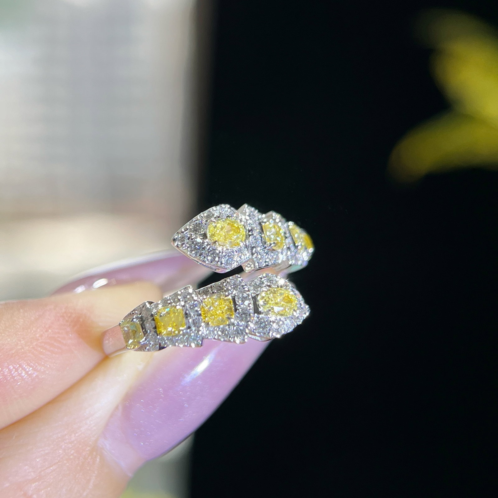14k Gold 1.25 Ctw Natural Yellow Diamond & Diamond Ring: Ref:231118402 // gold content:14k gold // ring size:7. 25us // // main gemstone:yellow diamond // shape:multiple // carat weight:0. 83ct // color:yellow // treatment:natural // // adjacent gemstone 2