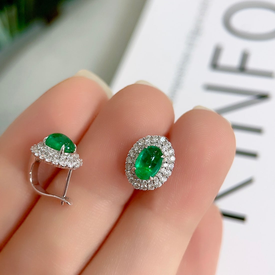 14k Gold 1.88 Ctw Natural Emerald & Diamond Earrings - 4