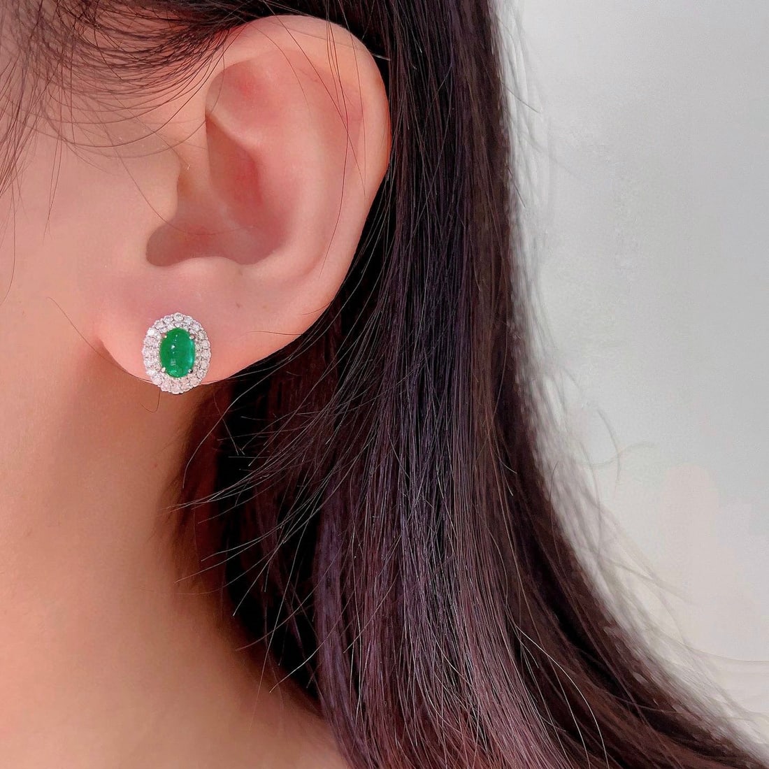14k Gold 1.88 Ctw Natural Emerald & Diamond Earrings - 5