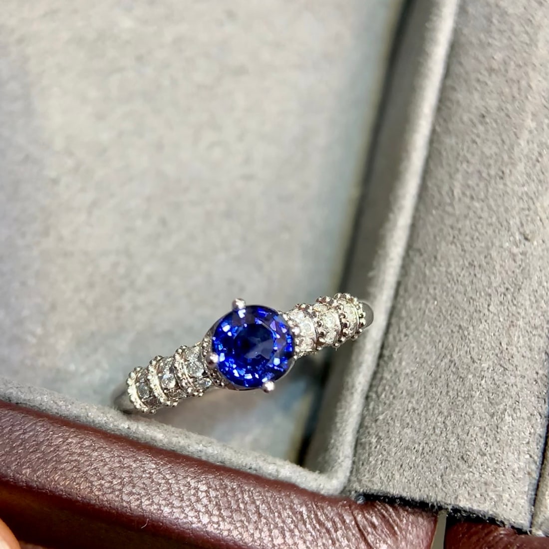14k Gold 1.04 Ctw Natural Sapphire & Diamond Ring: Ref:231118435 // gold content:14k gold // ring size:7. 25us // // main gemstone:sapphire // shape:round // carat weight:0. 89ct // color:blue // treatment:natural // cut grade:g // // adjacent gemston