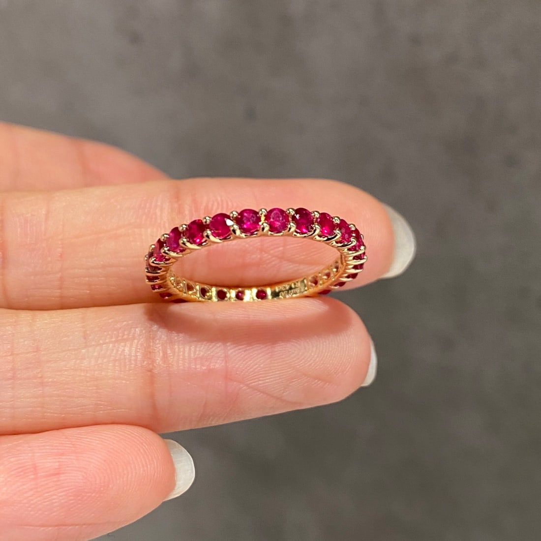14k Gold 1.43 Ct Natural Ruby Ring: Ref:231118439 // gold content:14k gold // ring size:7. 25us // // main gemstone:ruby // shape:round // carat weight:1. 43ct // color:red // treatment:natural // cut grade:g // Condition: New Low