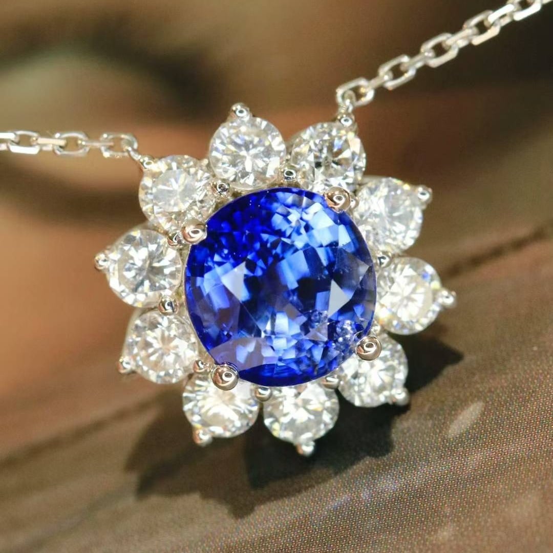 14k Gold 3.86 Ctw Natural Sapphire & Diamond Necklace: Ref:231017009 // gold content:14k gold // main gemstone:sapphire // shape:round // carat weight:2. 86ct // color:cornflower blue // treatment:natural // cut grade:g // // adjacent gemstone 2 :
