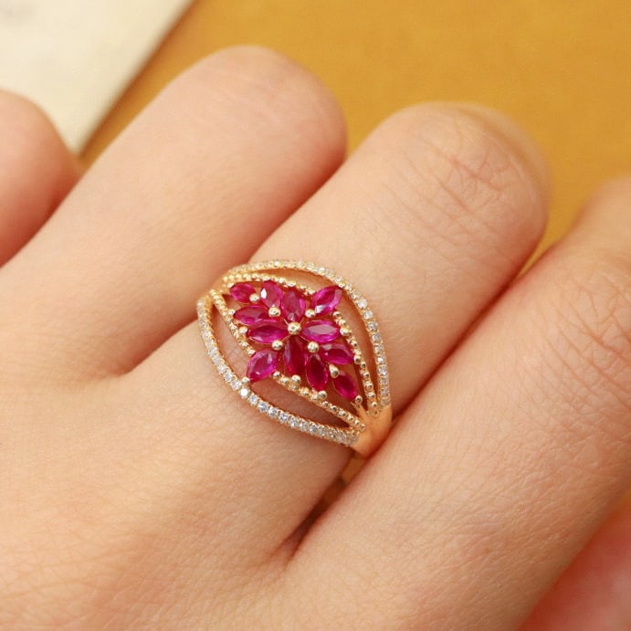 14k Gold 0.90 Ctw Natural Ruby & Diamond Ring - 6
