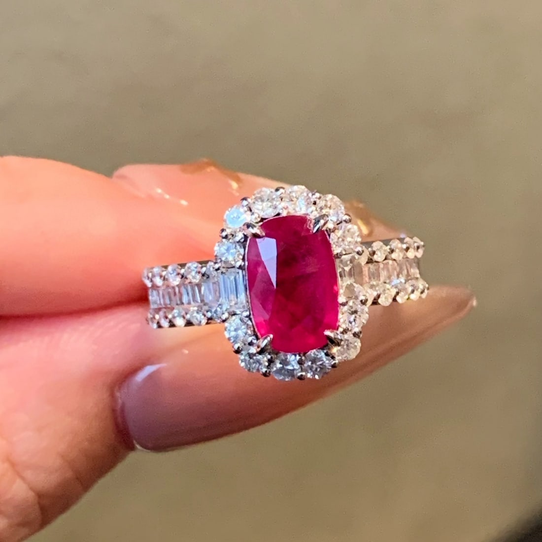 14k Gold 3.31 Ctw Natural Ruby & Diamond Ring - 5
