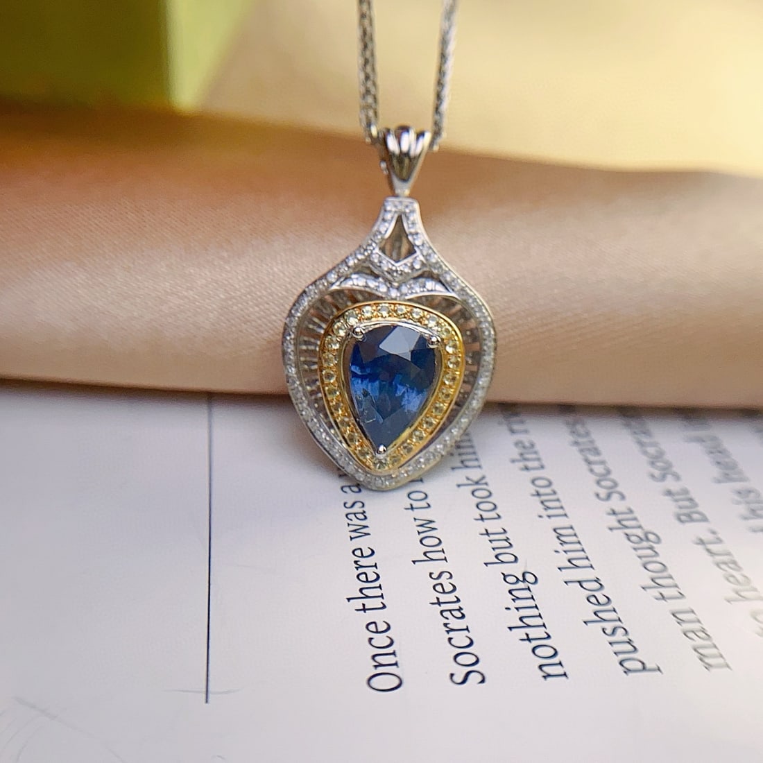 14k Gold 1.85 Ct Natural Sapphire & Diamond & Sapphire Pendant( Without Chain ): Ref:231017062 // gold content:14k gold // main gemstone:sapphire // shape:pear // carat weight:1. 85ct // color:blue // treatment:natural // // adjacent gemstone 2 : diamond // shape:round // clarity