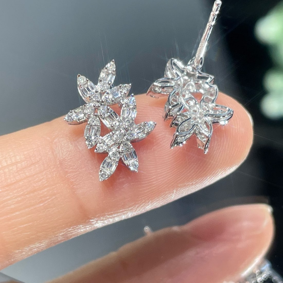 14k Gold 0.45 Ct Natural H Diamond Earrings - 3
