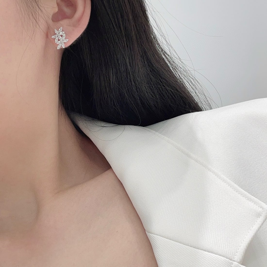 14k Gold 0.45 Ct Natural H Diamond Earrings - 4