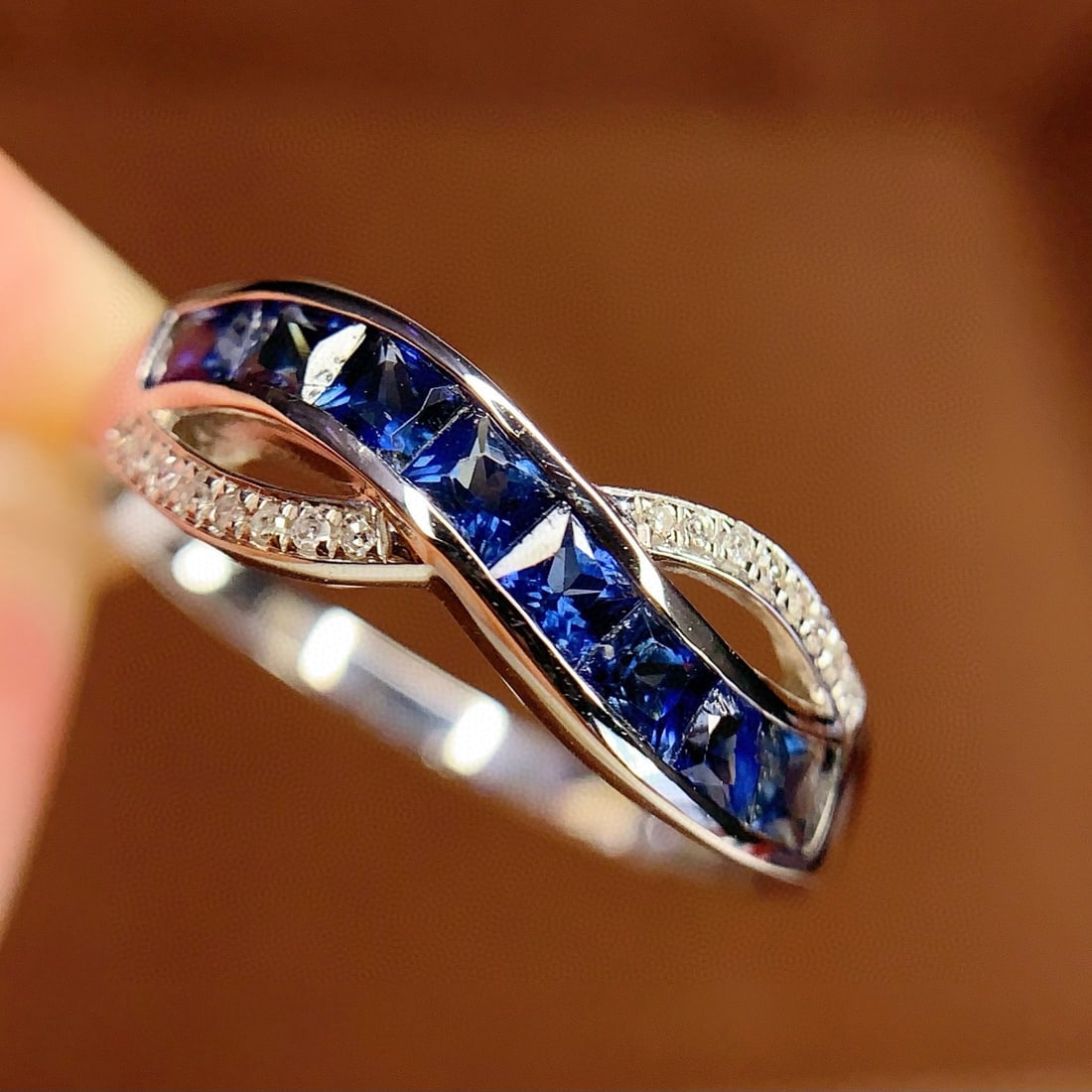 14k Gold 1.5 Ct Natural Sapphire & Diamond Ring: Ref:231017083 // gold content:14k gold // ring size:7. 25us // // main gemstone:sapphire // shape:princess // carat weight:1. 5ct // color:blue // treatment:natural // // adjacent gemstone 2 :