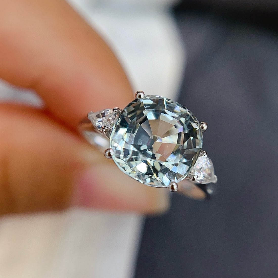14k Gold 3.50 Ct Natural Aquamarine & Sapphire Ring: Ref:231017089 // gold content:14k gold // ring size:7. 25us // // main gemstone:aquamarine // shape:cushion // carat weight:3. 50ct // color:blue // treatment:natural // // adjacent gemstone 2 :