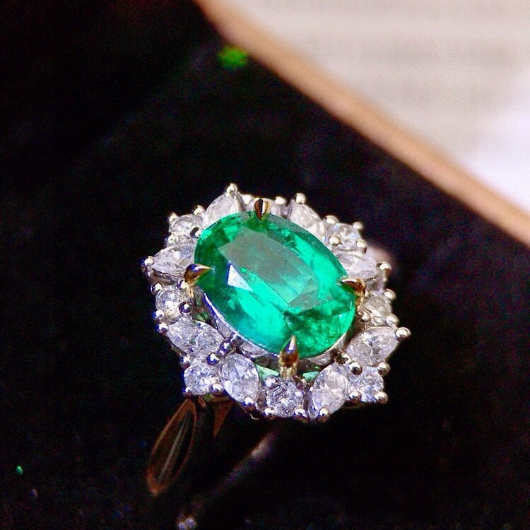 14k Gold 1.98 Ctw Vivid Green Natural Emerald & Diamond Ring - 3