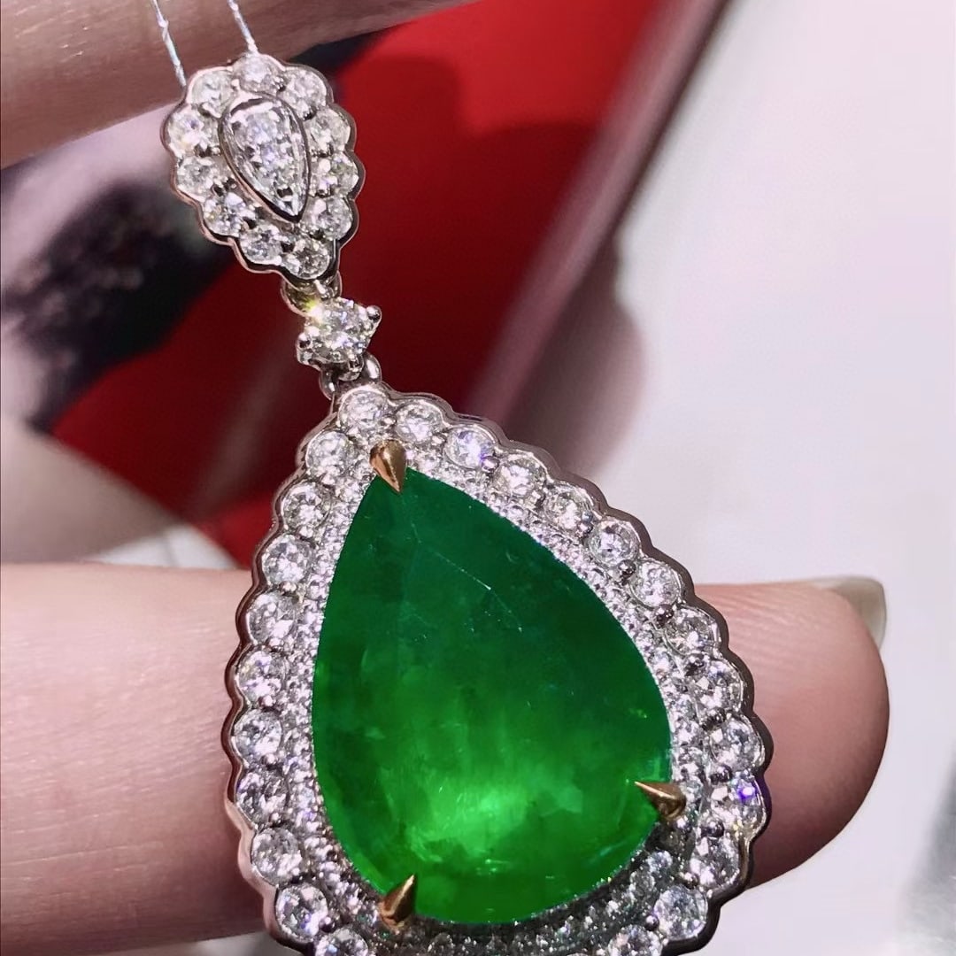 14k Gold 7.68 Ctw Vivid Green Natural Emerald & Diamond Pendant( Without Chain ) - 2