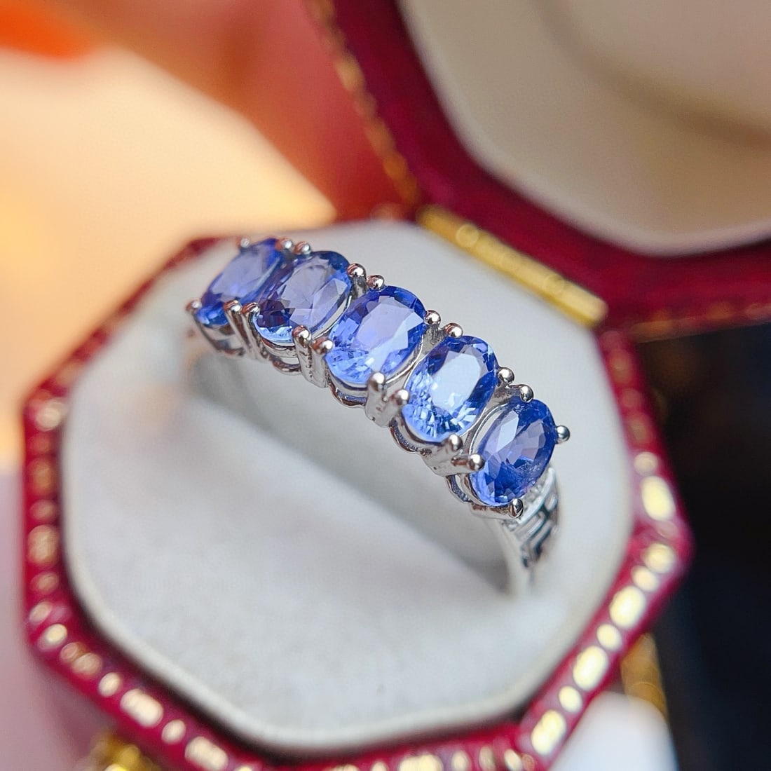 14k Gold 1.80 Ct Natural Sapphire & Diamond Ring: Ref:231017110 // gold content:14k gold // ring size:7. 25us // // main gemstone:sapphire // shape:oval // carat weight:1. 80ct // color:blue // treatment:natural // // adjacent gemstone 2 : diamond