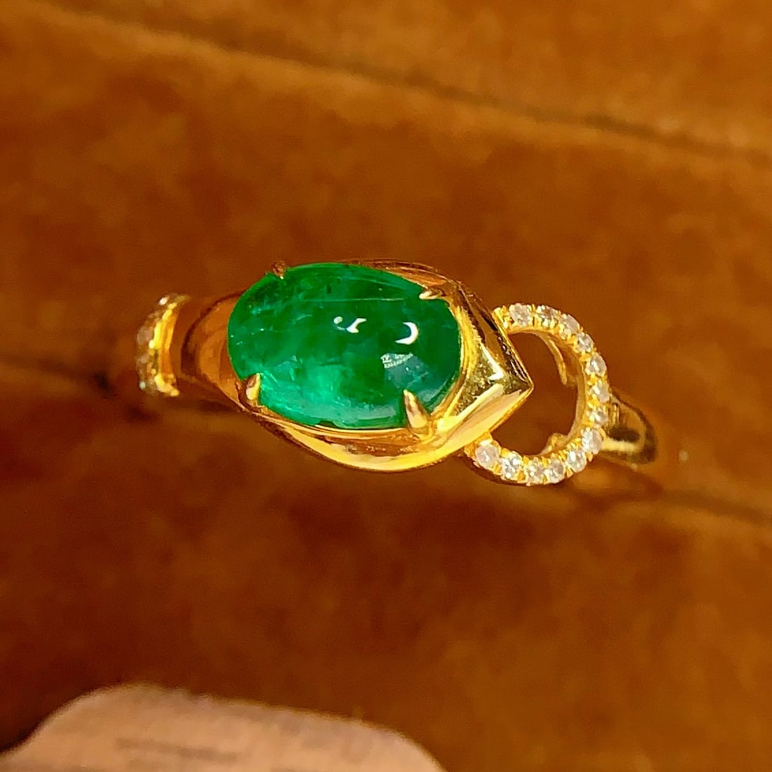 14k Gold 1.25 Ct Vivid Green Natural Emerald & Diamond Ring - 4