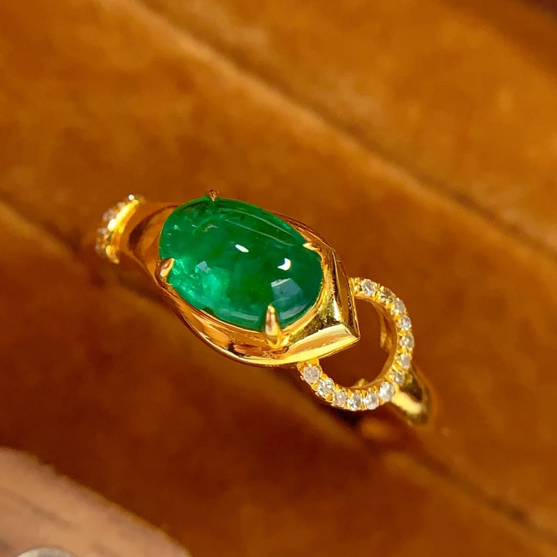 14k Gold 1.25 Ct Vivid Green Natural Emerald & Diamond Ring - 6