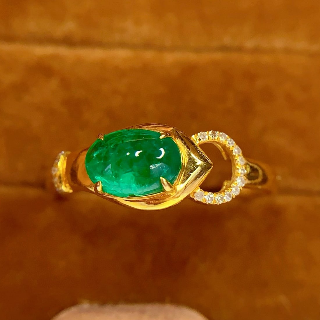 14k Gold 1.25 Ct Vivid Green Natural Emerald & Diamond Ring - 7