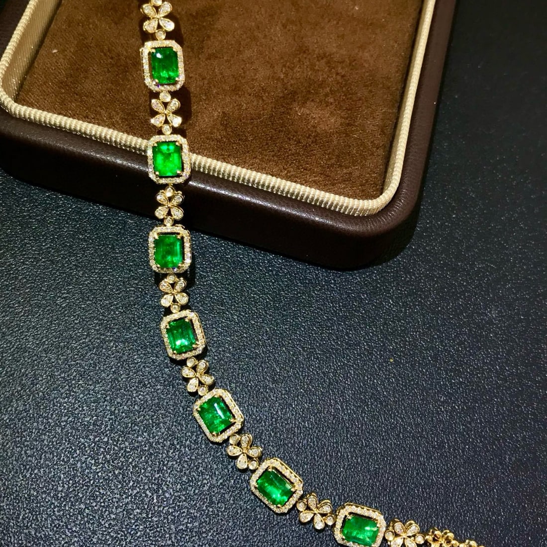 14k Gold 4.45 Ctw Vivid Green Natural Emerald & Diamond Bracelet - 3