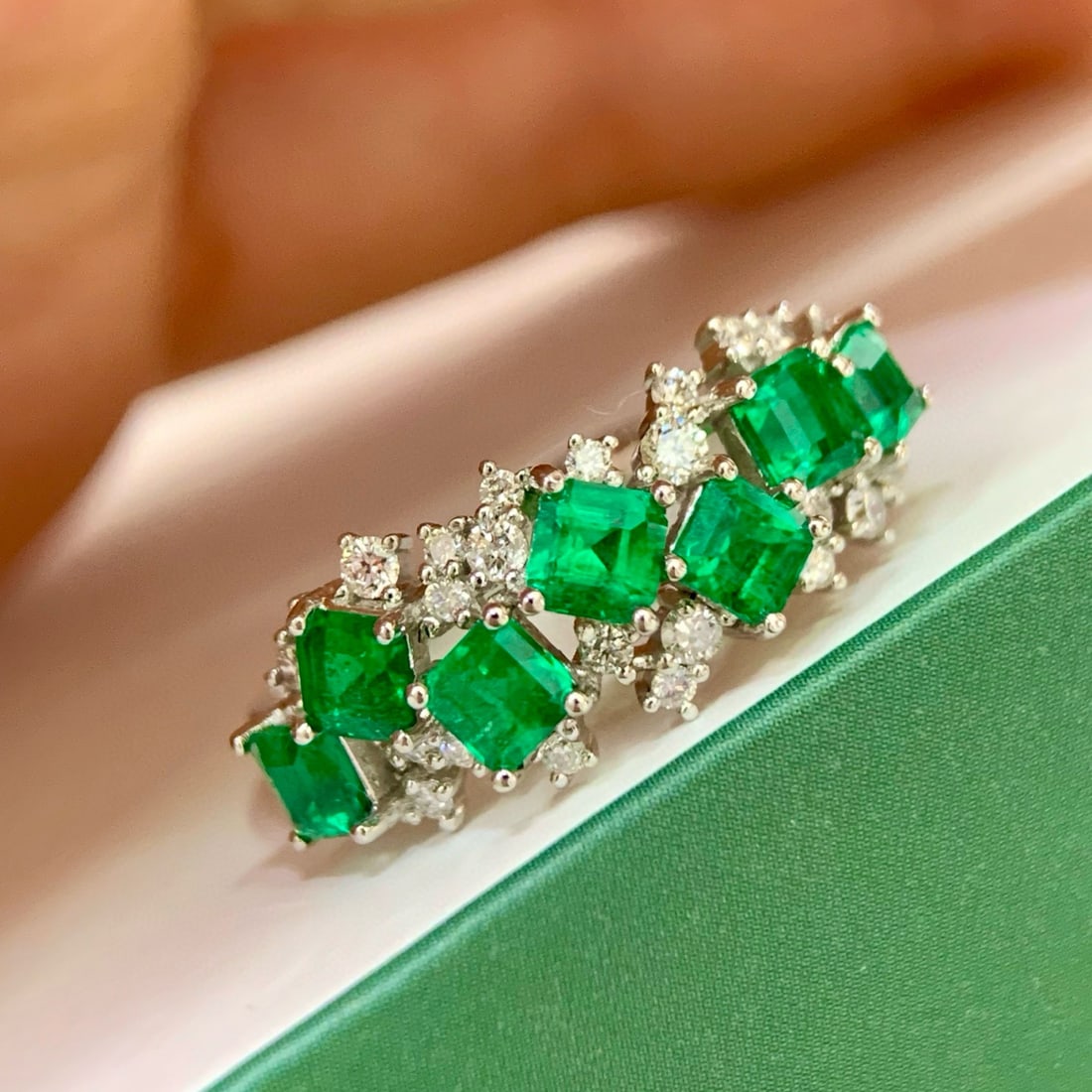 14k Gold 1.18 Ctw Vivid Green Natural Emerald & Diamond Ring: Ref:231017116 // gold content:14k gold // ring size:7. 25us // // main gemstone:emerald // shape:octagonal // carat weight:0. 94ct // color:vivid green // treatment:natural // // adjacent gemstone 2