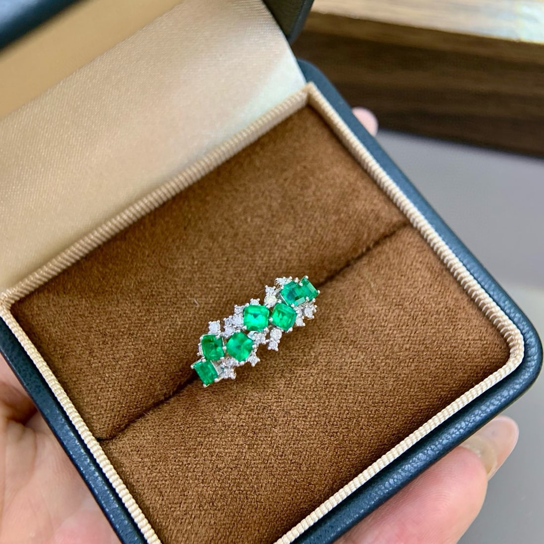 14k Gold 1.18 Ctw Vivid Green Natural Emerald & Diamond Ring - 3