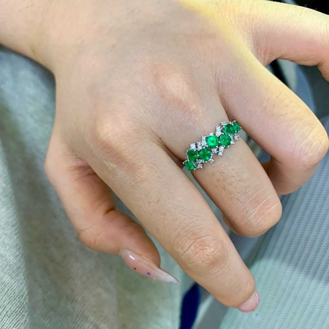 14k Gold 1.18 Ctw Vivid Green Natural Emerald & Diamond Ring - 4