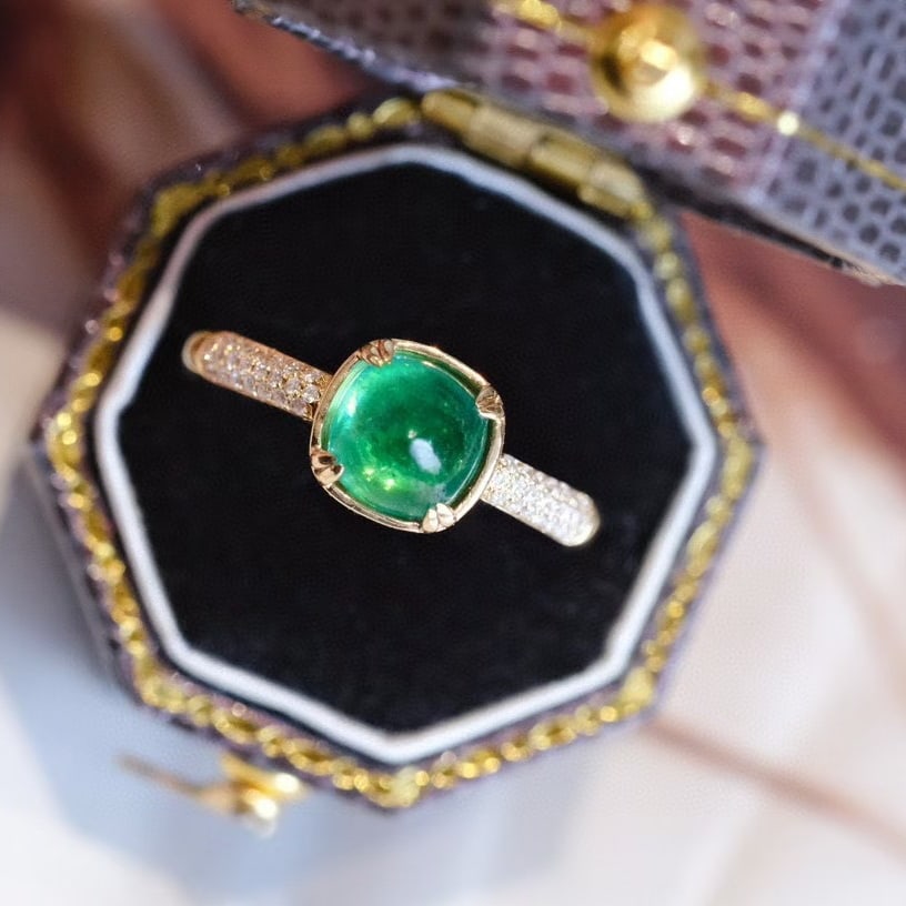 14k Gold 1.63 Ctw Vivid Green Natural Emerald & Diamond Ring (1 of 5)