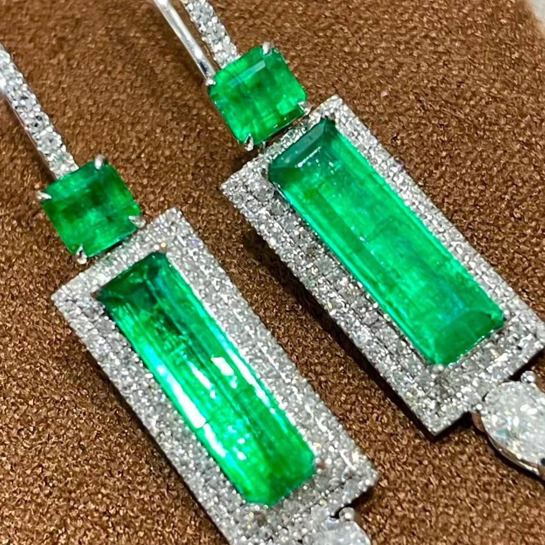 14k Gold 4.65 Ctw Vivid Green Natural Emerald & Diamond Earrings - 4