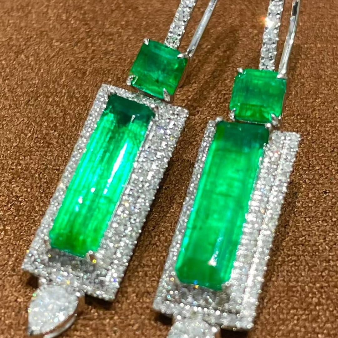 14k Gold 4.65 Ctw Vivid Green Natural Emerald & Diamond Earrings - 5