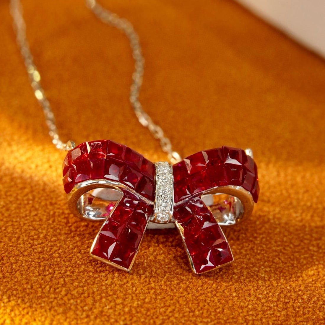 14k Gold 2.05 Ct Natural Ruby & Diamond Necklace: Ref:231017172 // gold content:14k gold // main gemstone:ruby // shape:princess // carat weight:2. 05ct // color:red // treatment:natural // // adjacent gemstone 2 : diamond // shape:round // clarity g