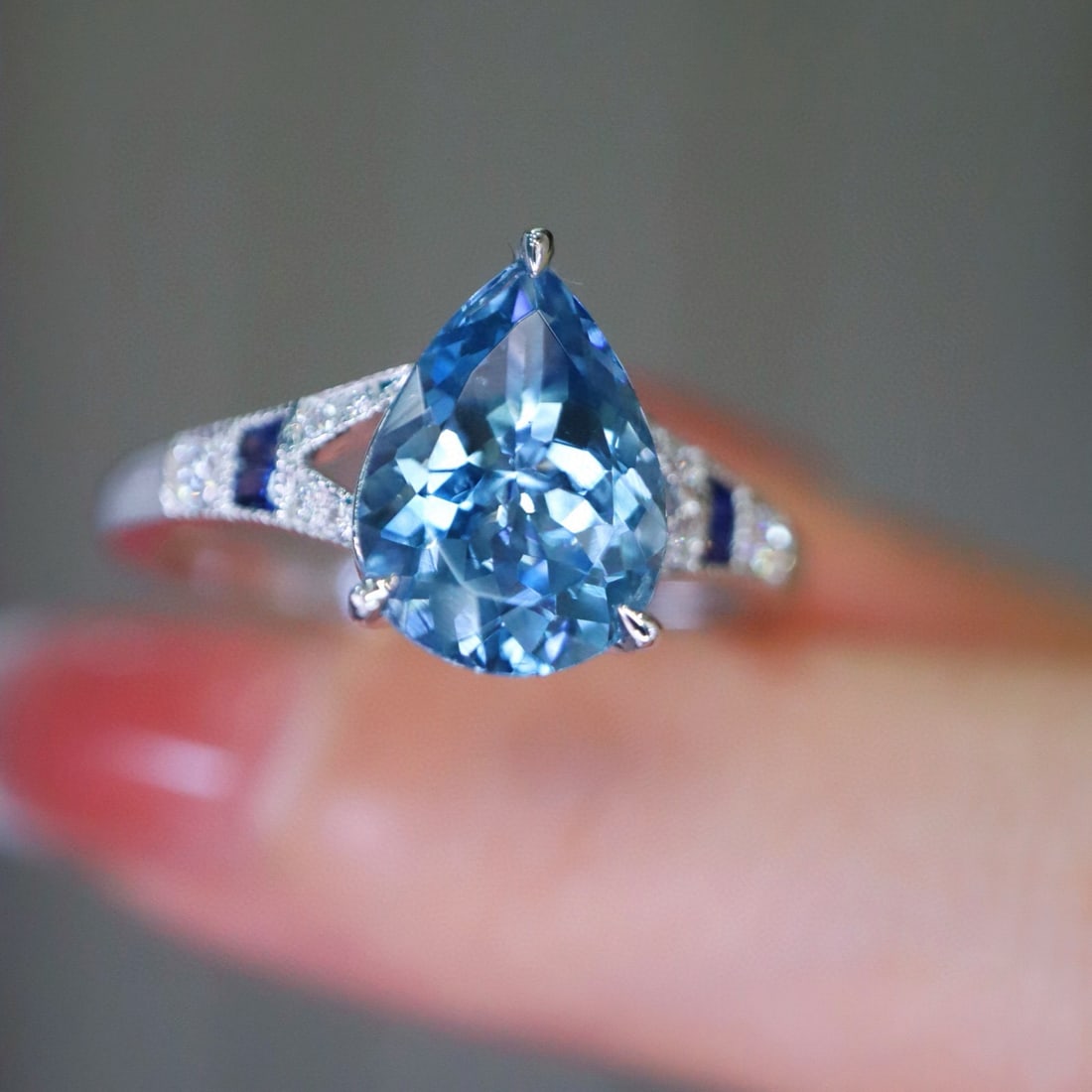14k Gold 1.77 Ct Natural Aquamarine & Diamond & Sapphire Ring - 3