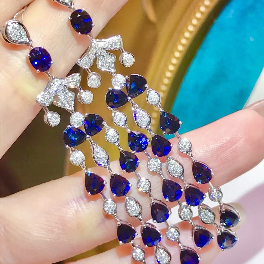 14k Gold 11.86 Ctw Natural Sapphire & Diamond Earrings: Ref:231017184 // gold content:14k gold // main gemstone:sapphire // shape:multiply // carat weight:11ct // color:blue // treatment:natural // // adjacent gemstone 2 : diamond // shape:round // carat