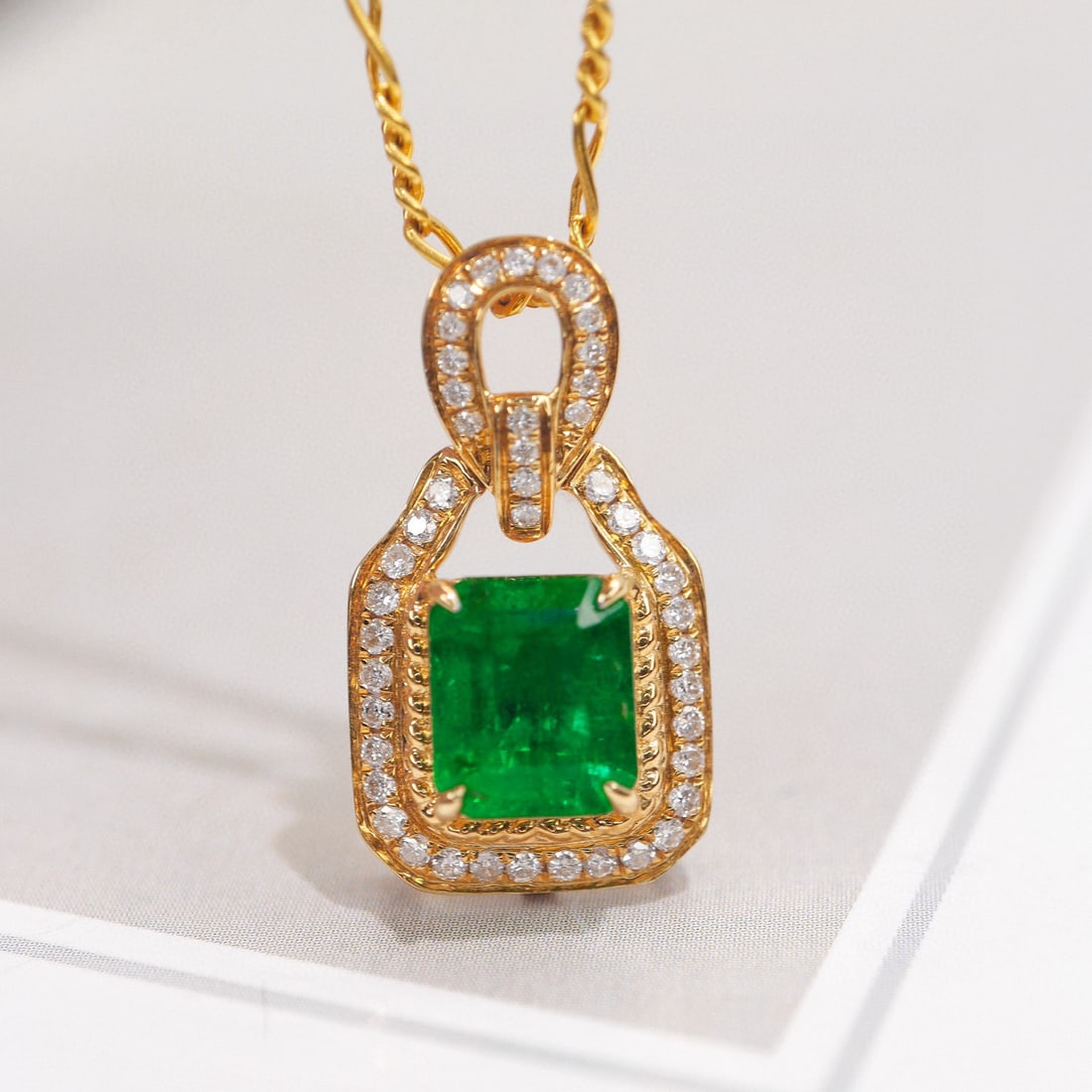 14k Gold 1.29 Ctw Vivid Green Natural Emerald & Diamond Pendant( Without Chain ): Ref:231017203 // gold content:14k gold // main gemstone:emerald // shape:octagonal // carat weight:1. 1ct // color:vivid green // treatment:natural // // adjacent gemstone 2 : diamond // shape:round