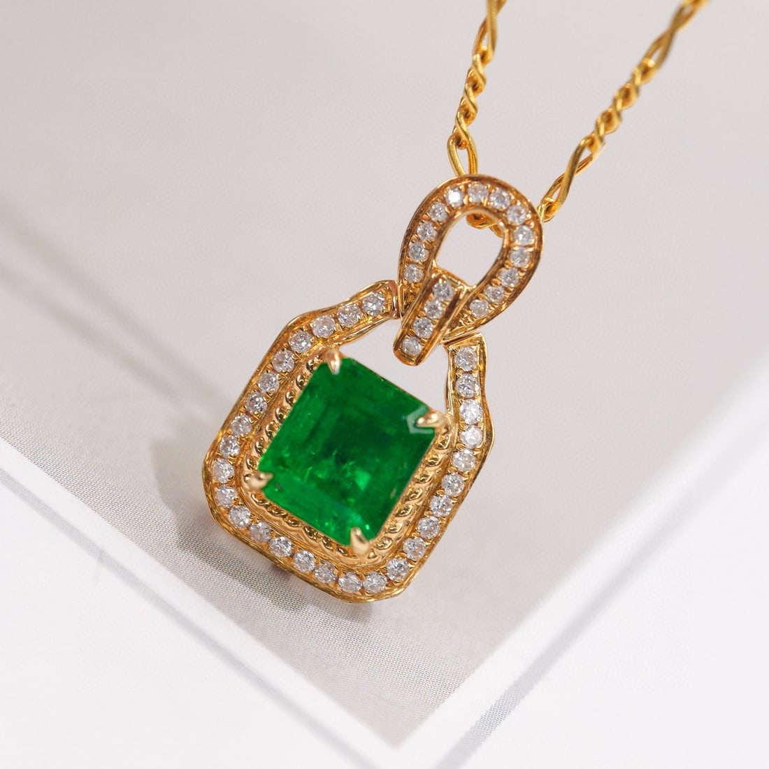 14k Gold 1.29 Ctw Vivid Green Natural Emerald & Diamond Pendant( Without Chain ) - 3