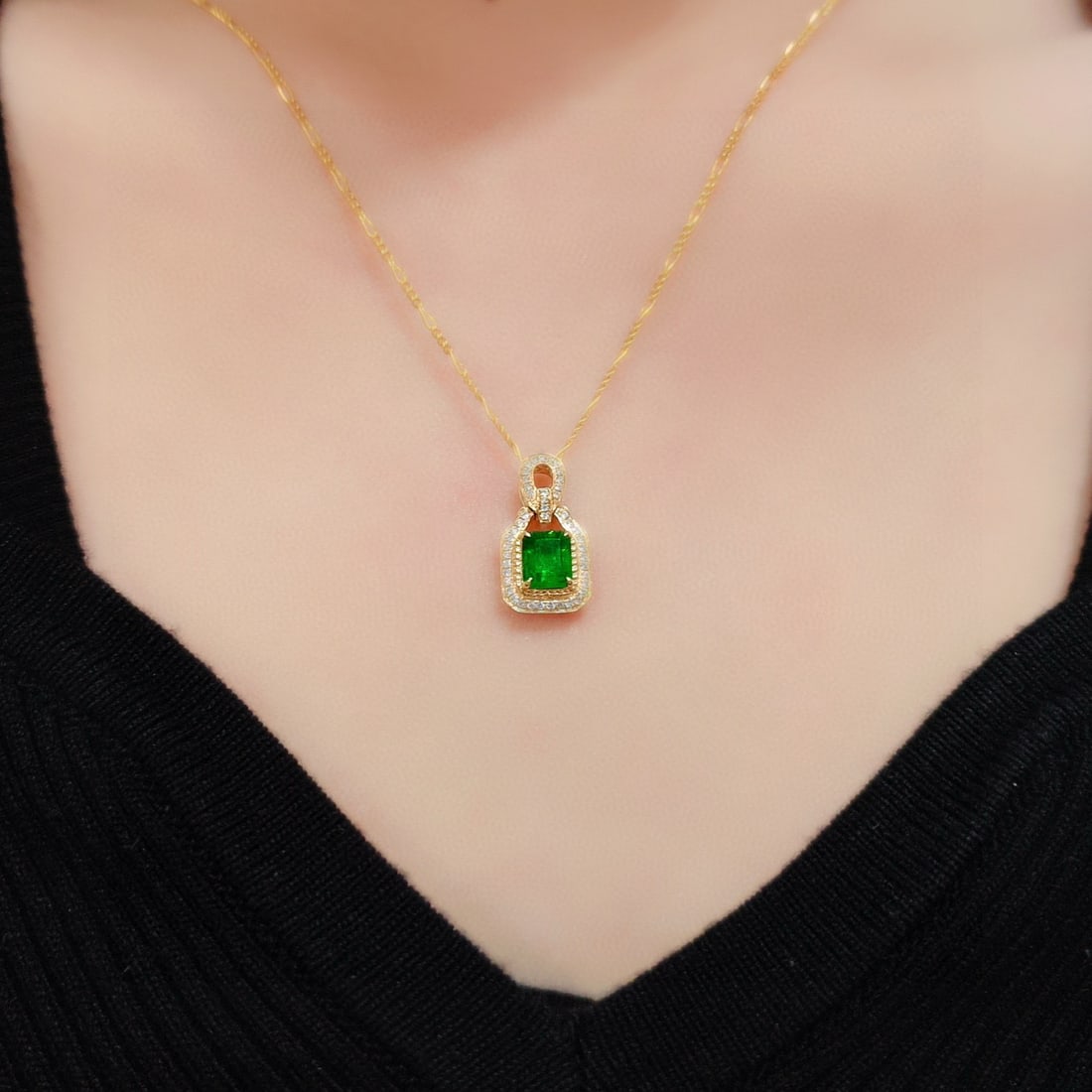14k Gold 1.29 Ctw Vivid Green Natural Emerald & Diamond Pendant( Without Chain ) - 5