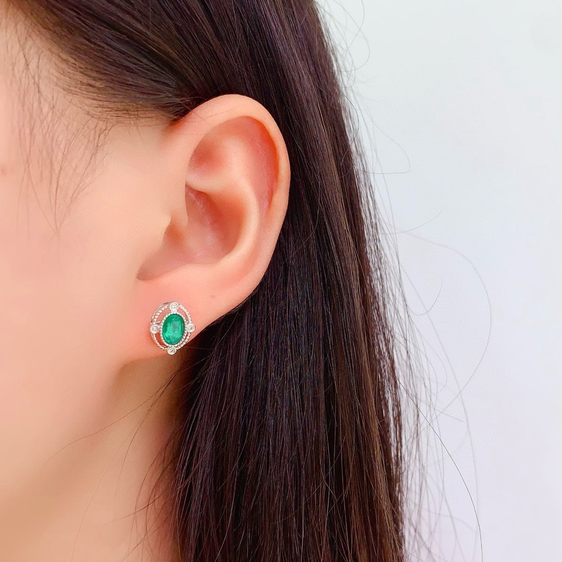 14k Gold 1.3 Ct Vivid Green Natural Emerald & Diamond Earrings - 6