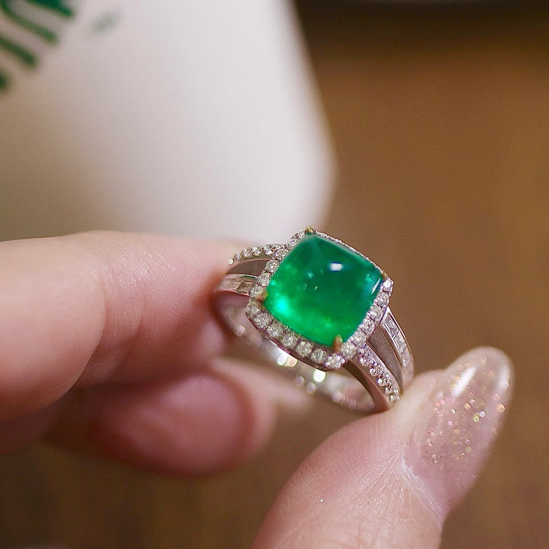 14k Gold 4.68 Ctw Vivid Green Natural Emerald & Diamond Ring - 3