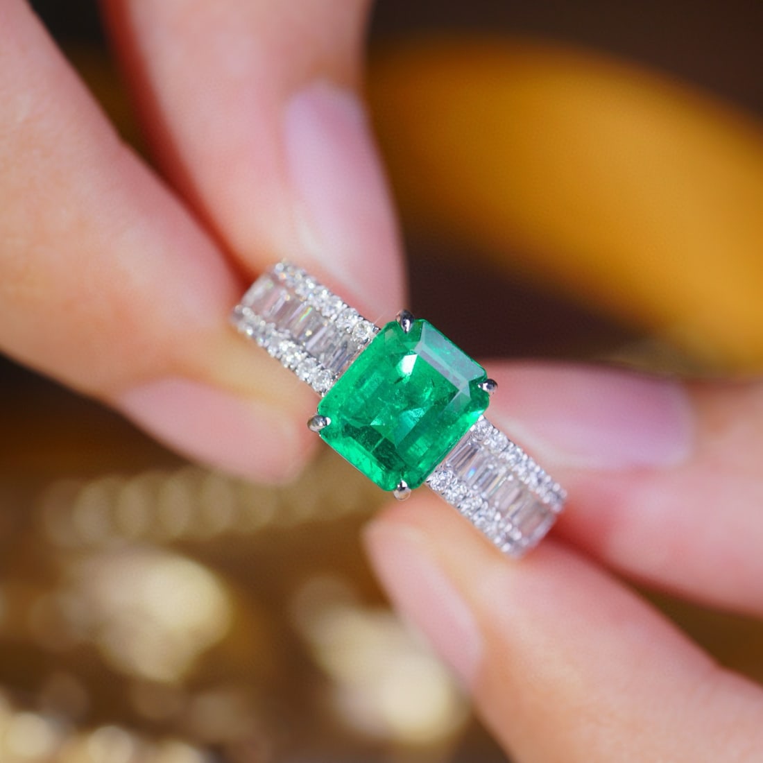 14k Gold 2.45 Ctw Vivid Green Natural Emerald & Diamond Ring: Ref:231017225 // gold content:14k gold // ring size:7. 25us // // main gemstone:emerald // shape:octagonal // carat weight:1. 60ct // color:vivid green // treatment:natural // // adjacent gemstone 2