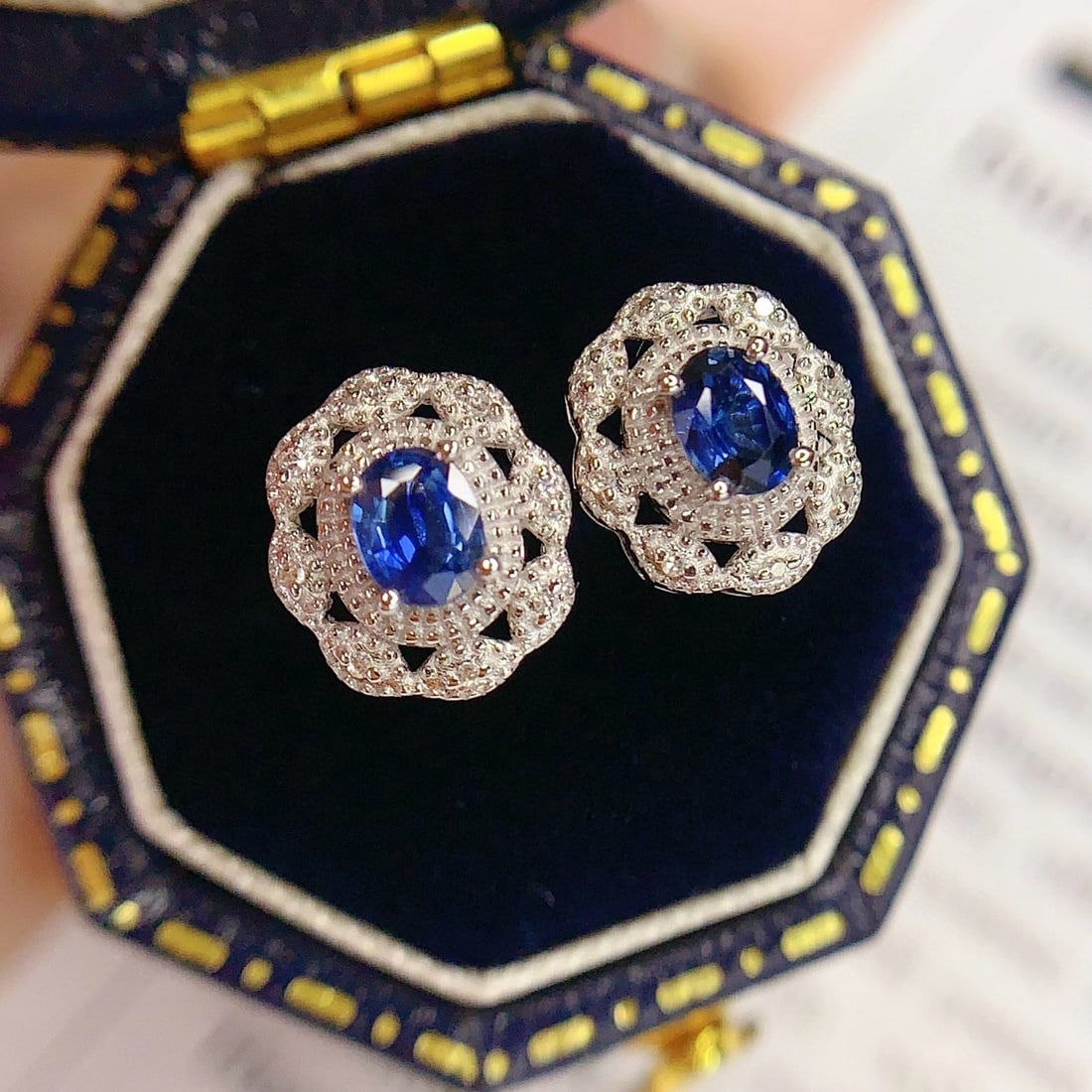 14k Gold 0.6 Ct Natural Sapphire & Diamond Earrings - 4