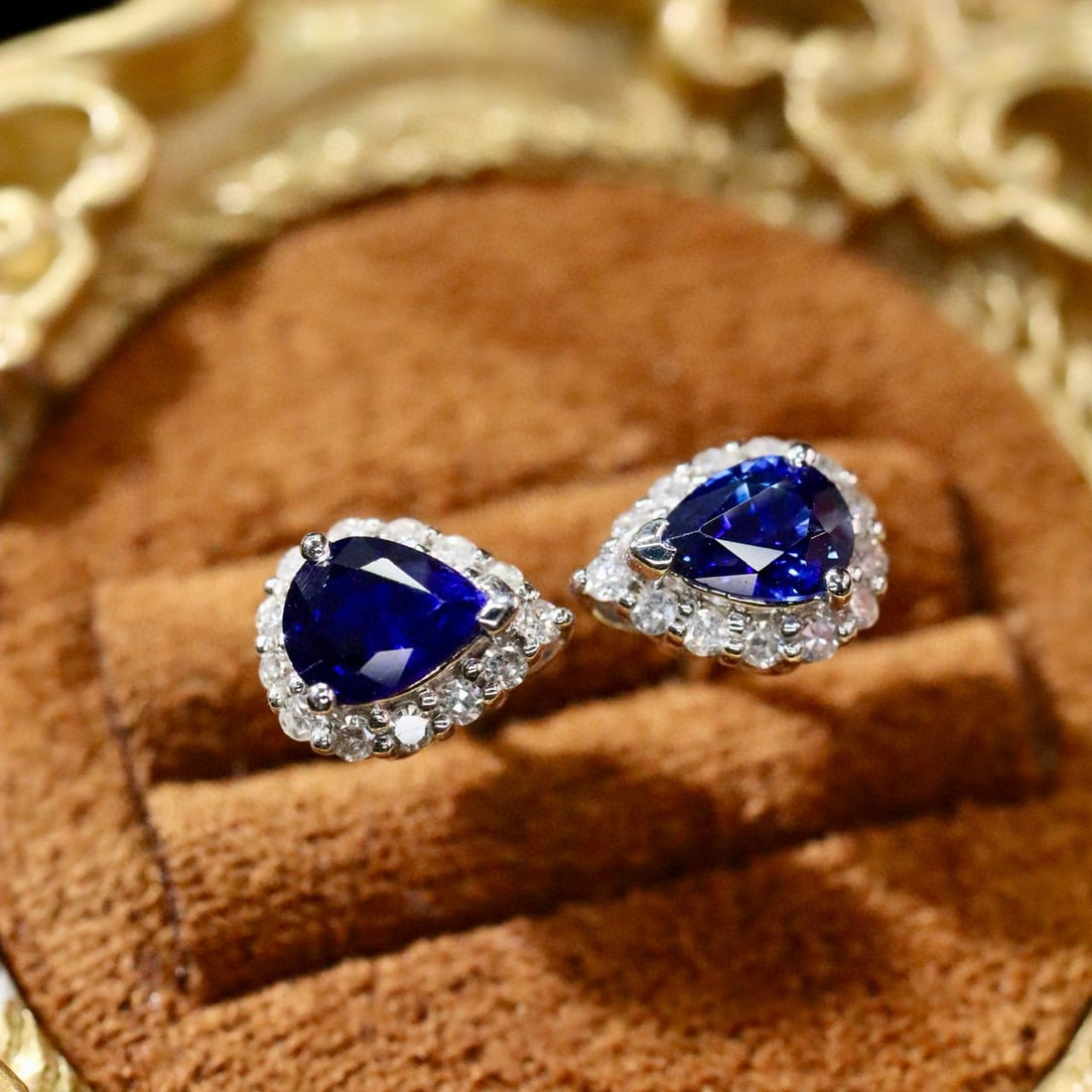 14k Gold 0.94 Ctw Natural Sapphire & Diamond Earrings - 5