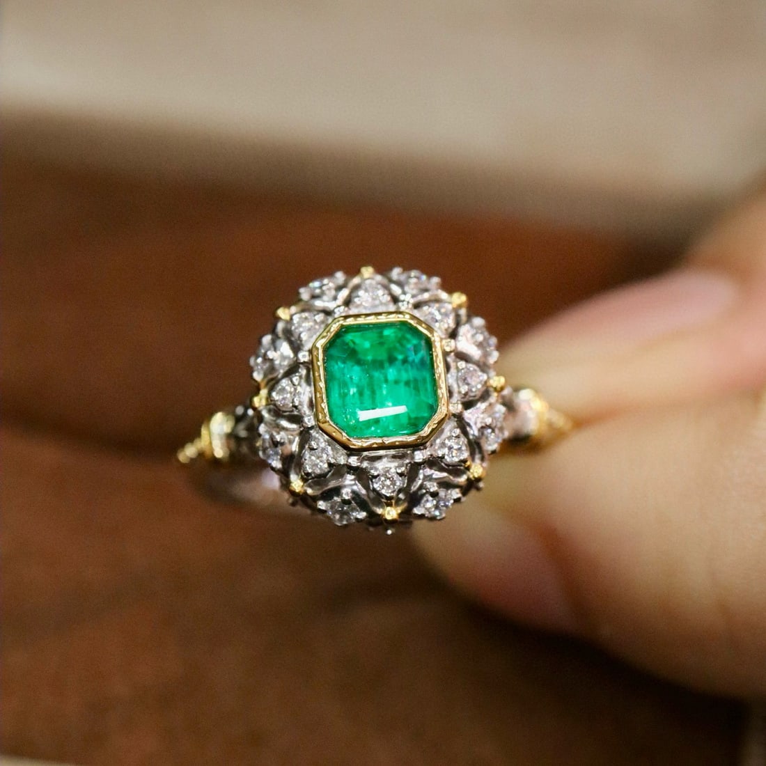 14k Gold 1.03 Ctw Vivid Green Natural Emerald & Diamond Ring: Ref:231017246 // gold content:14k gold // ring size:7. 25us // // main gemstone:emerald // shape:octagonal // carat weight:0. 63ct // color:vivid green // treatment:natural // // adjacent gemstone 2