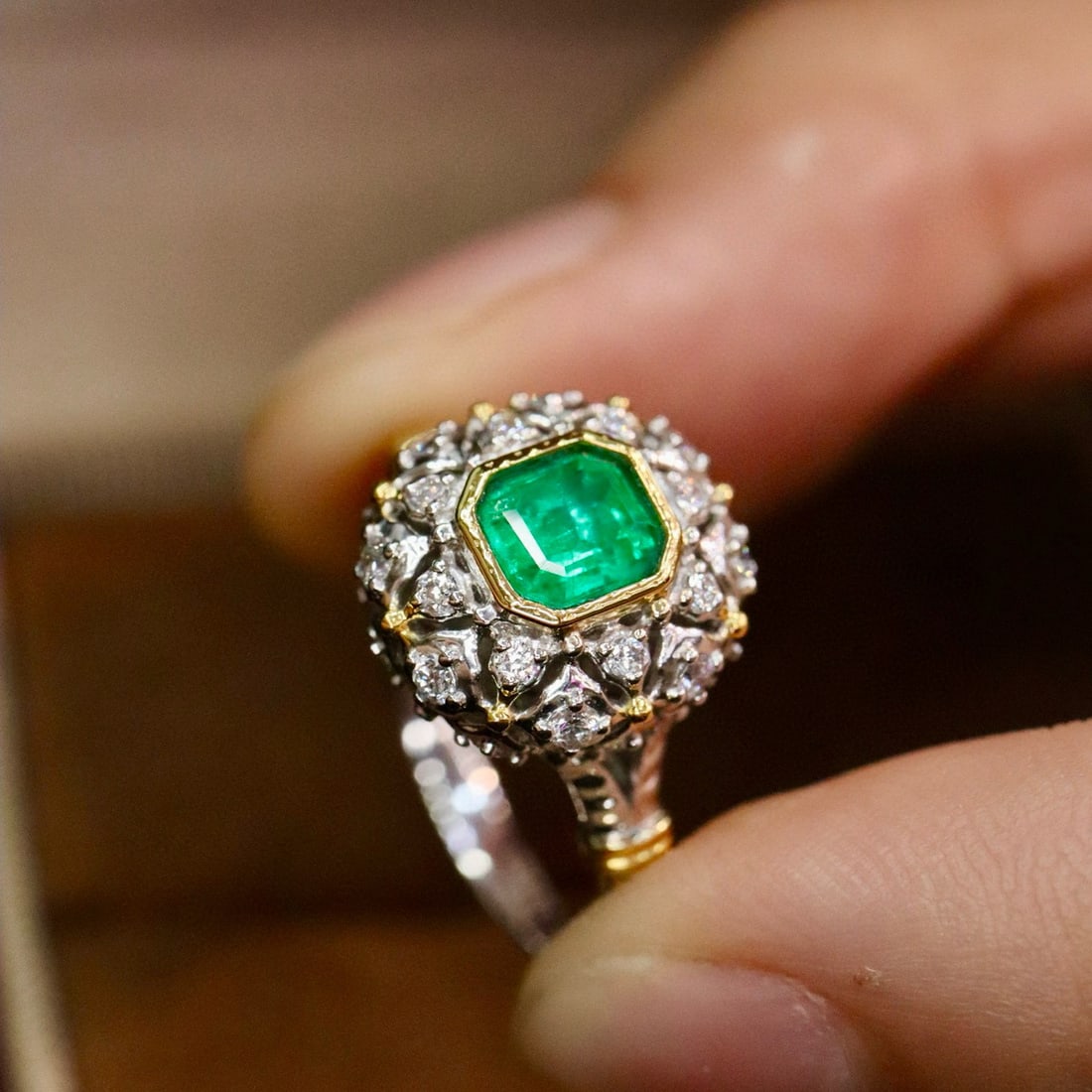 14k Gold 1.03 Ctw Vivid Green Natural Emerald & Diamond Ring - 6
