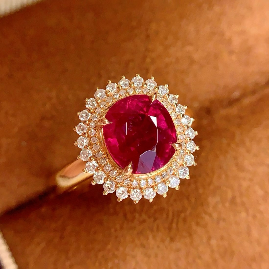 14k Gold 3 Ct Natural Tourmaline & Diamond Ring: Ref:231018003 // gold content:14k gold // ring size:7. 25us // // main gemstone:tourmaline // shape:oval // carat weight:3ct // color:red // treatment:natural // // adjacent gemstone 2 : diamond // nu
